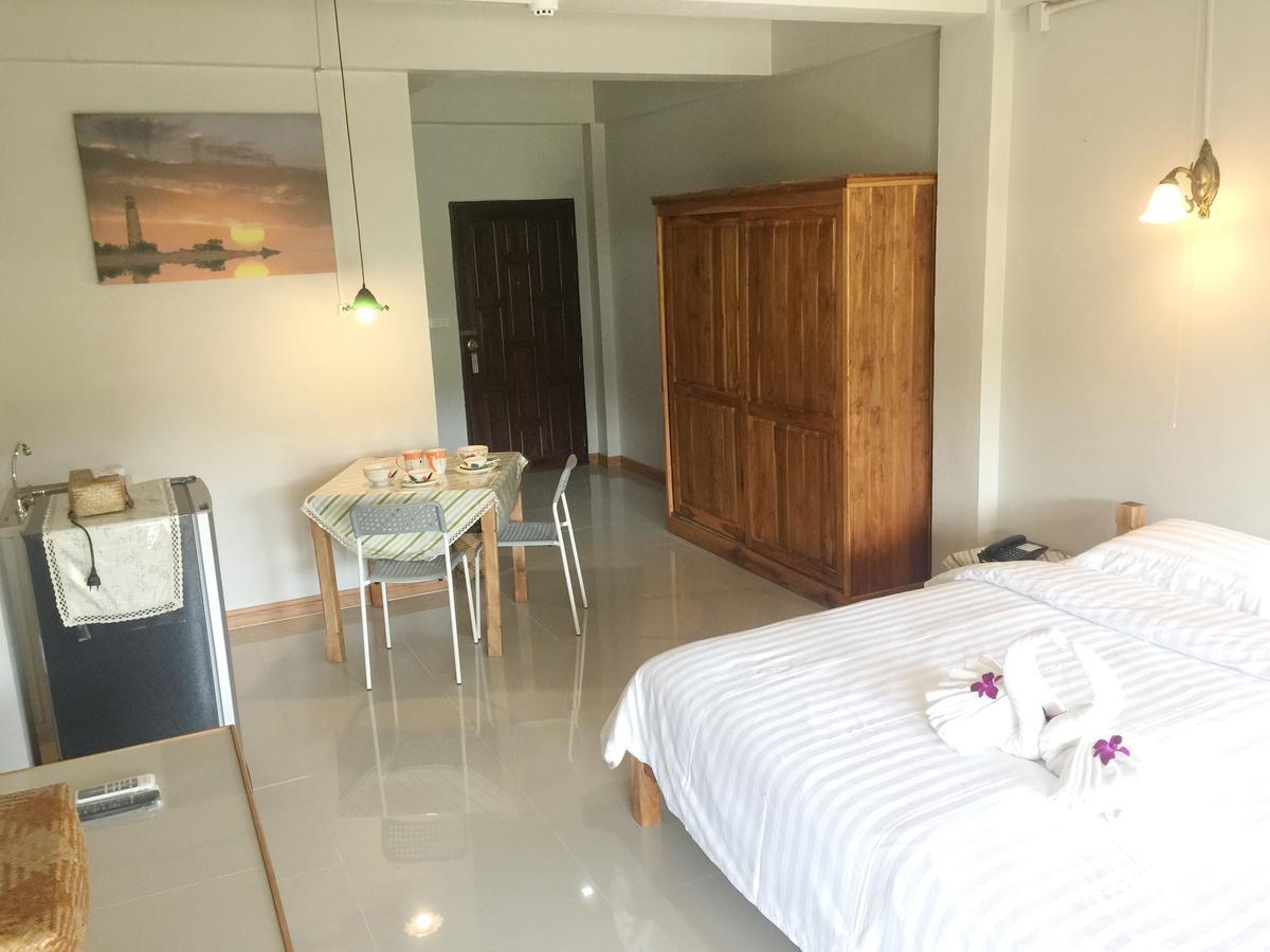 Baan Bangrak Residence Trang Exterior foto